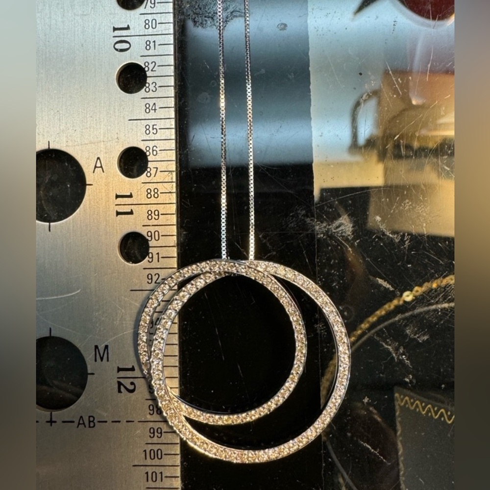 Rare 18k Roberto Coin Diamond Circle Pendant View 3